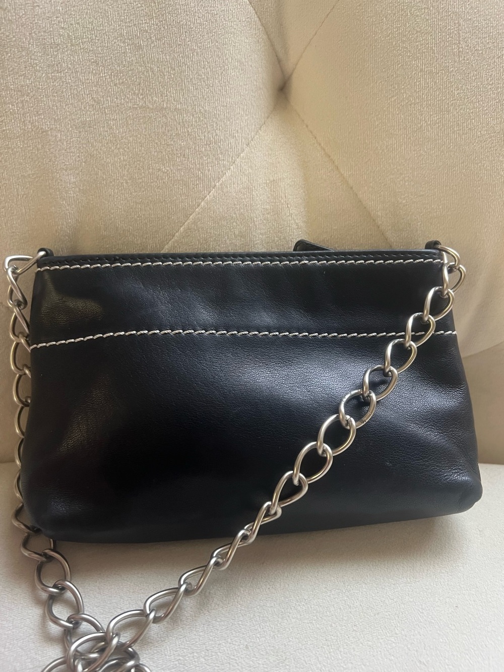 Chanel Small Crossbody Bag Fit iphone pro - Picture 8 of 9